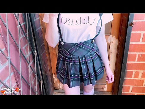 ❤️ Msichana wa shule Ananyonya Dick yake kwa kina na kutombana badala ya madarasa. ❤️❌  ️❤